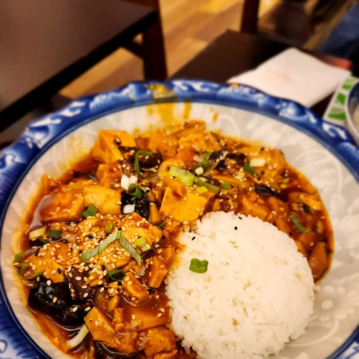 麻婆豆腐 蔬菜 米饭
